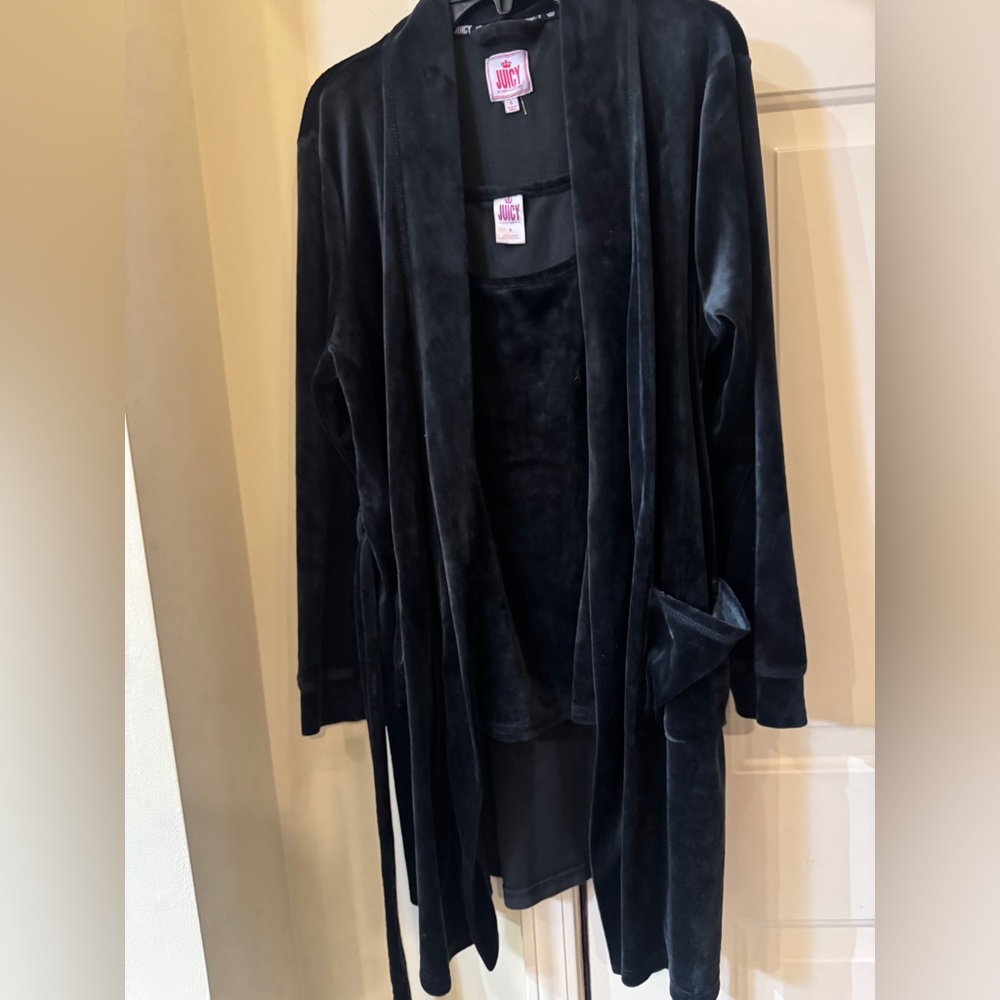 Juicy Couture Vintage Black 2 Piece Sparkle Velvet Wrap Nd Tank Set (Small)